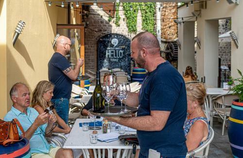 Hotel Imola Udvarh�z