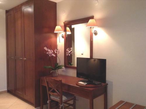 Frideriki Studios & Apartments