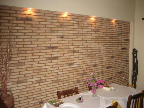 Hostal Thalia Hotel