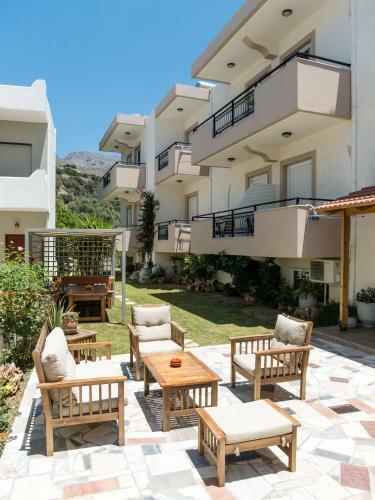 Medusa Studio & Apartments