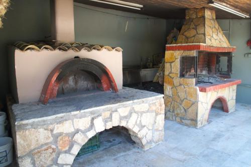Nikos Studios And Apartments