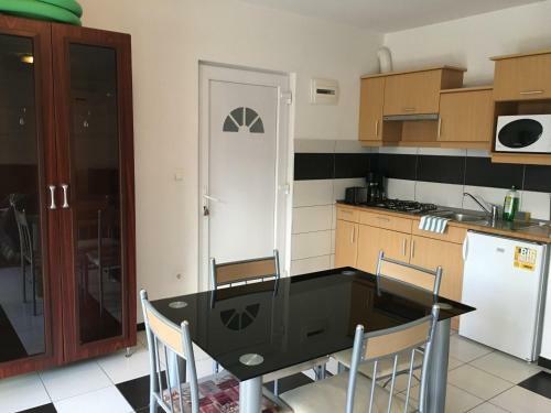 Mary Apartmanh�z H�v�z
