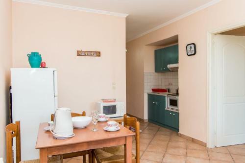 Dionysia's Apartments