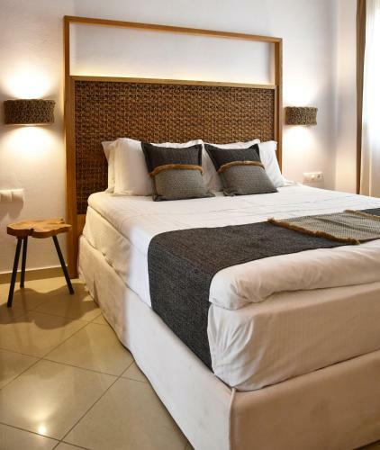 Angelos Apartments