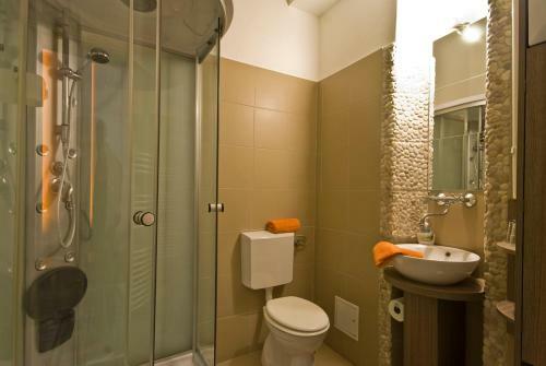 A&a Studio Apartments