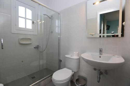 Apartamentos Kini Bay
