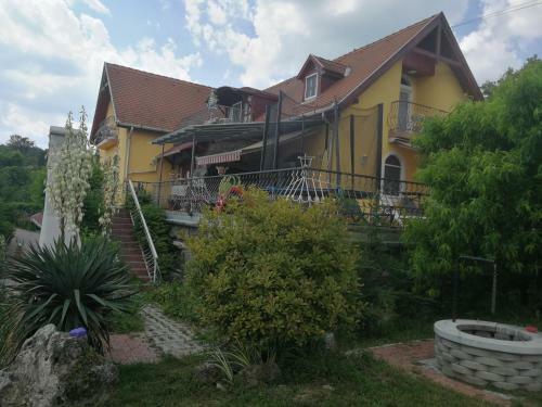 Apartmanh�z Kl�ra