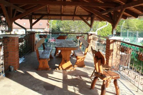 Hostal Tenisz Apartment