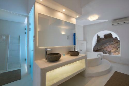 Tinos Beach Hotel