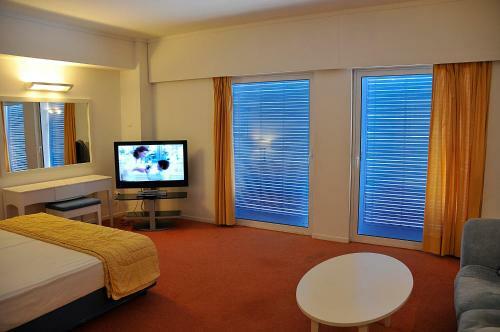Tinos Beach Hotel