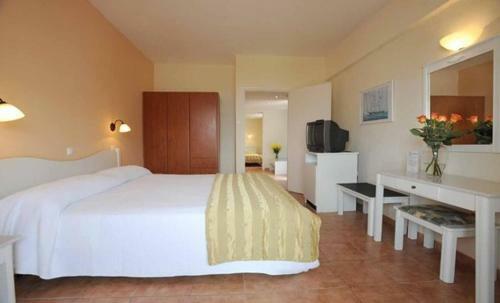 Tinos Beach Hotel