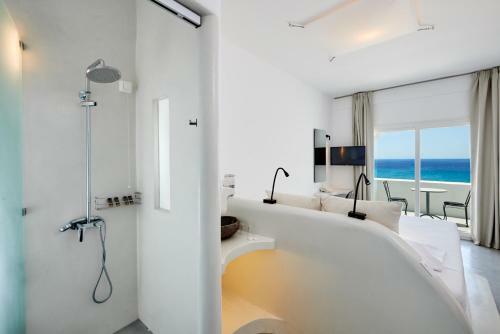 Tinos Beach Hotel