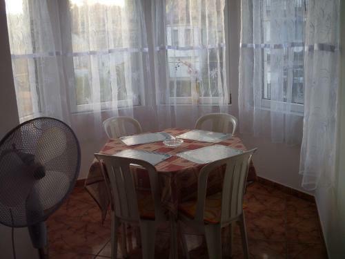 Kis Apartmanh�z