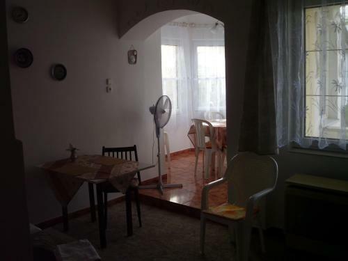 Kis Apartmanh�z