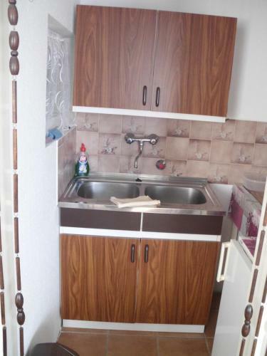 Kis Apartmanh�z