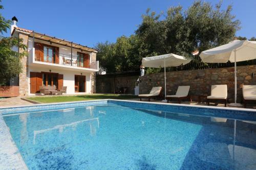 Skiathos Island Villas