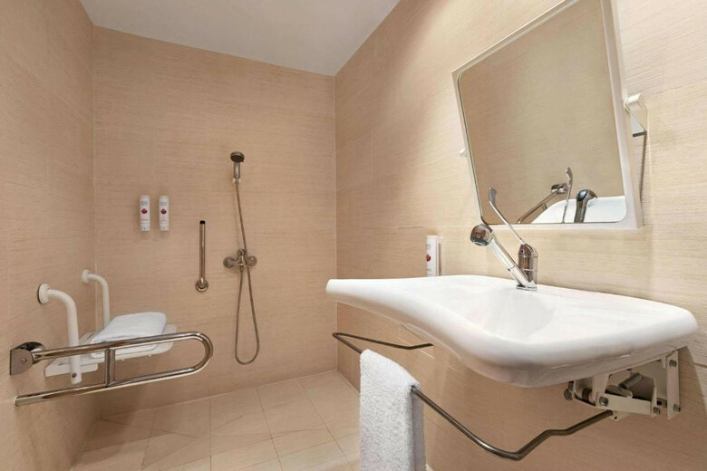 Hotel Ramada By Wyndham Valencia Almussafes