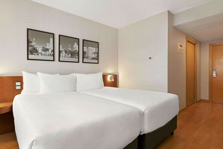 Hotel Ramada By Wyndham Valencia Almussafes