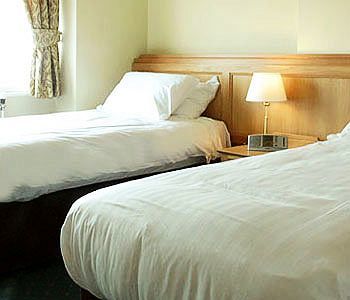 Bed & Breakfast Commodore Hotel Bournemouth