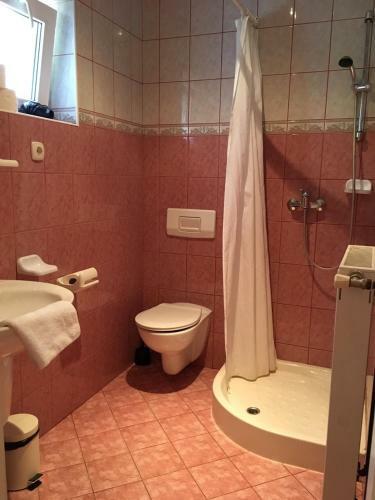 Green Park Apartment