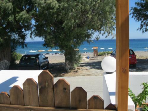 Apartamento Seaside Studios Kirania