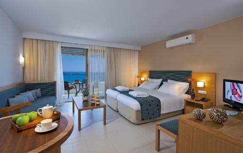Aparthotel Iolida Beach