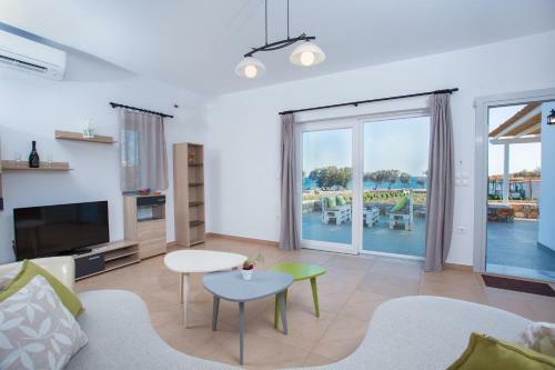 Villa Maria With Private Swimming Pool