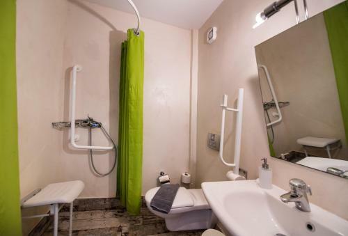 Hostal Ilianthos Apartments & Rooms