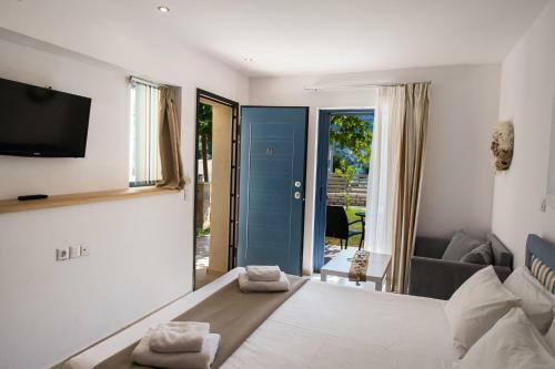 Hostal Ilianthos Apartments & Rooms