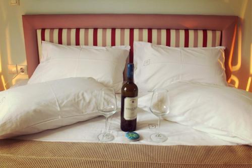 Hostal Ilianthos Apartments & Rooms