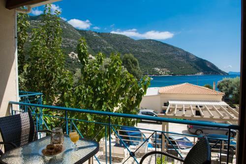 Hostal Ilianthos Apartments & Rooms