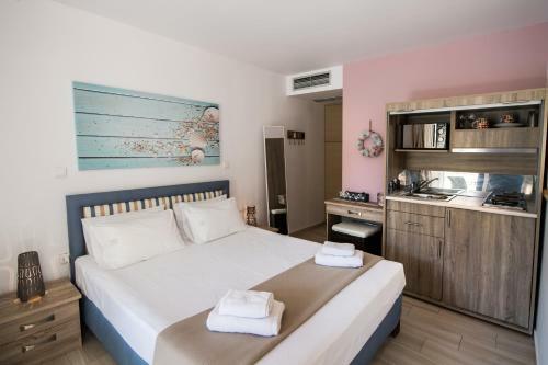 Hostal Ilianthos Apartments & Rooms