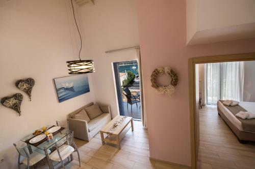 Hostal Ilianthos Apartments & Rooms