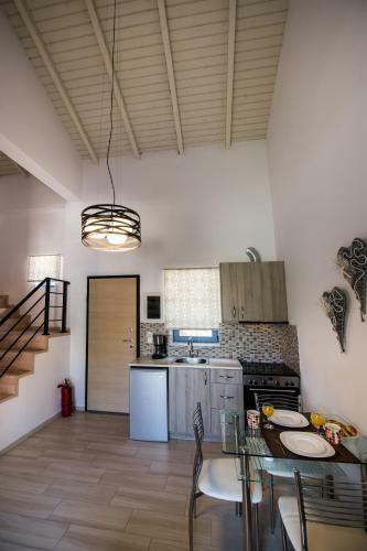 Hostal Ilianthos Apartments & Rooms