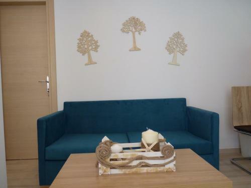 Hostal Ilianthos Apartments & Rooms