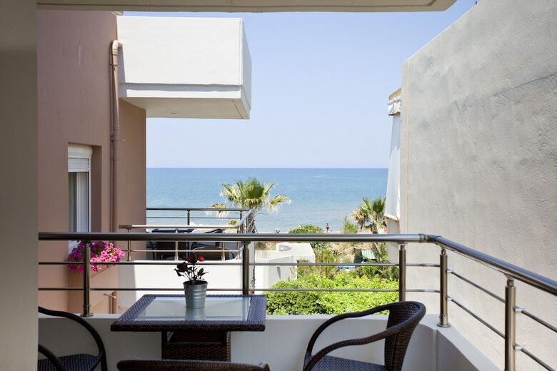 Phaedra Hotel