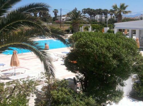 Nikos 2 Studios & Apartments