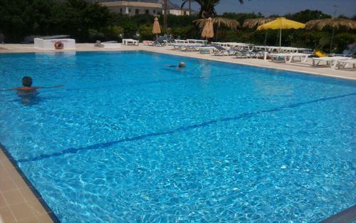 Nikos 2 Studios & Apartments