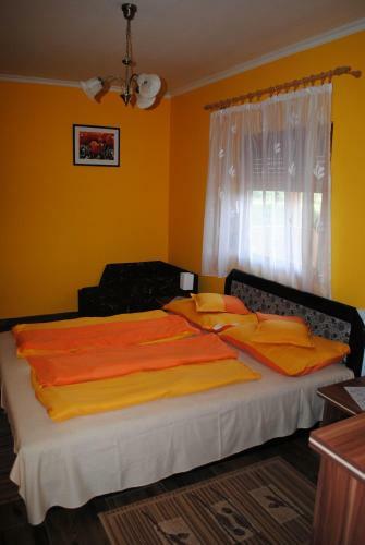 Hostal R�zsapark Vend�gh�z