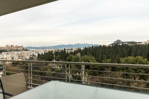Three-bedroom Apartment With Acropolis View