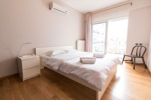 Three-bedroom Apartment With Acropolis View