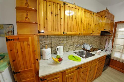 Alexandros Apartments & Studios