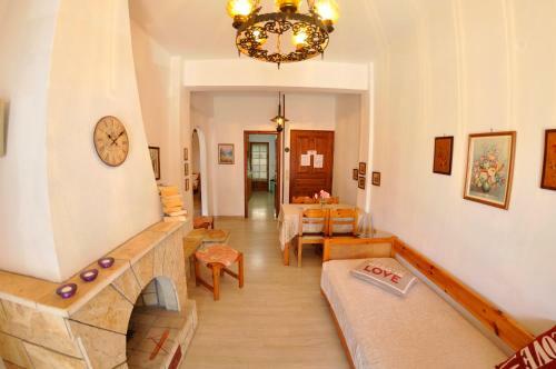 Alexandros Apartments & Studios