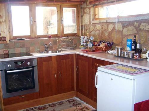 Hostal Yades Guest House