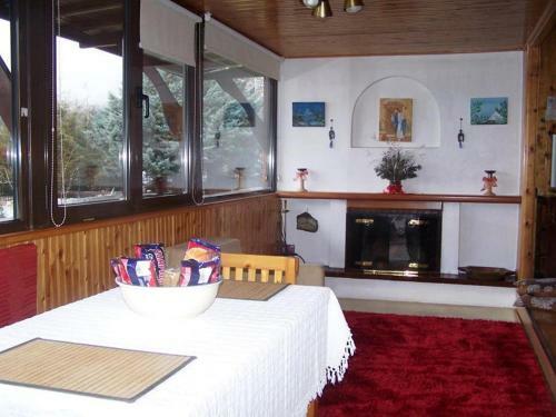 Hostal Yades Guest House