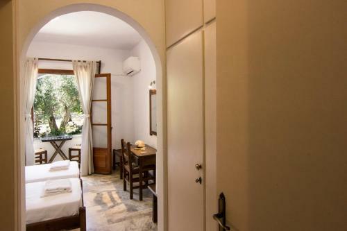 Hostal Naftilos Skiathos