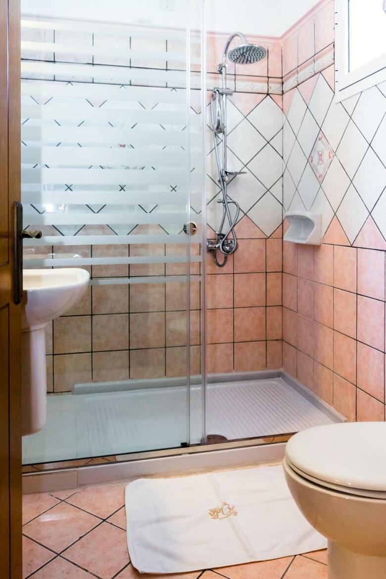 Aparthotel Andreolas Luxury Suites