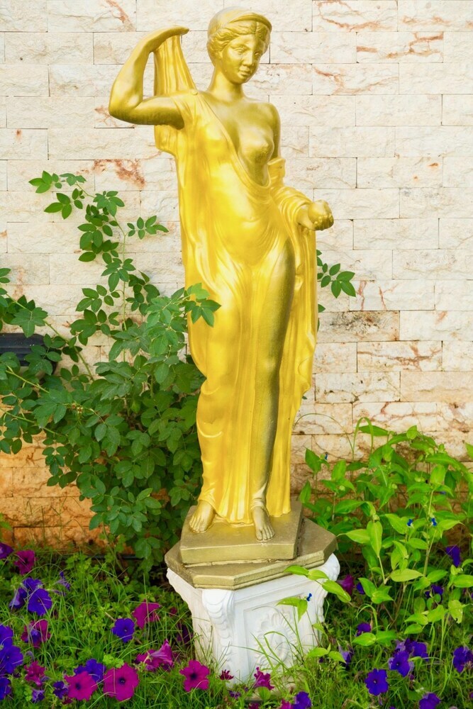 Paradice Hotel Luxury Suites