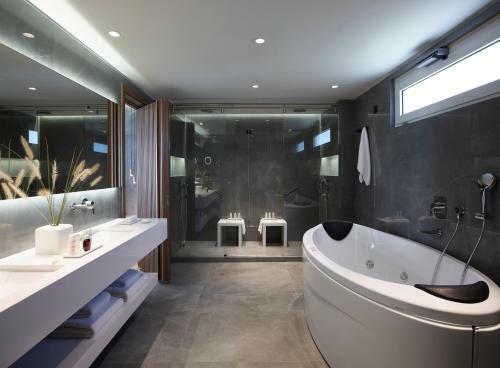 Neptune Hotel-resort, Convention Centre & Spa