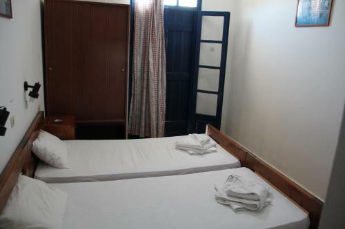 Hostal Hotel Stavris
